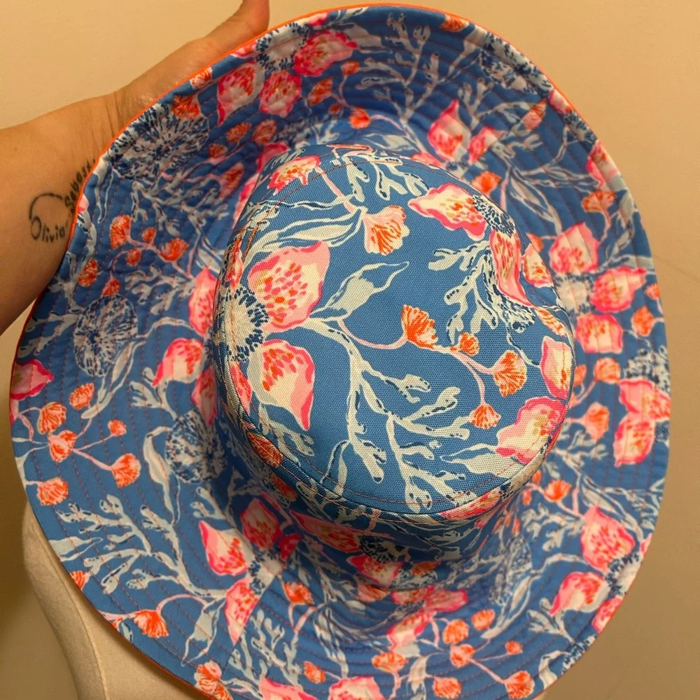 Floral hat - Picture 5 of 7